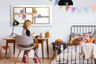Pizarra magnética de pared con rotulador con marco dorado