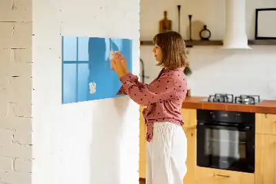 Pizarra borrable de cristal con imanes en color azul claro