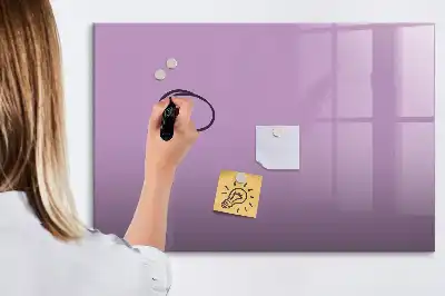 Pizarra magnética de pared con rotulador en color lila