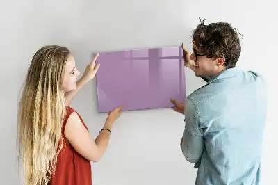 Pizarra magnética de pared con rotulador en color lila