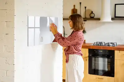 Pizarra magnética de pared con rotulador de color blanco roto