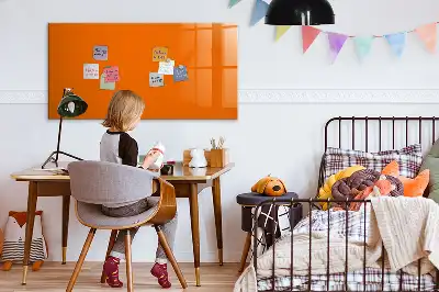 Pizarra borrable de cristal con imanes de color naranja