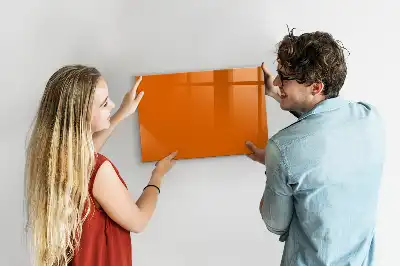 Pizarra borrable de cristal con imanes de color naranja