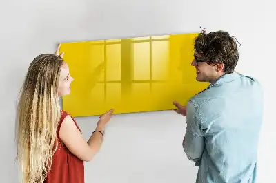Pizarra borrable de cristal con imanes en color amarillo claro