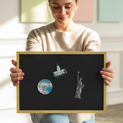 Pizarra magnética con marco dorado Color negro