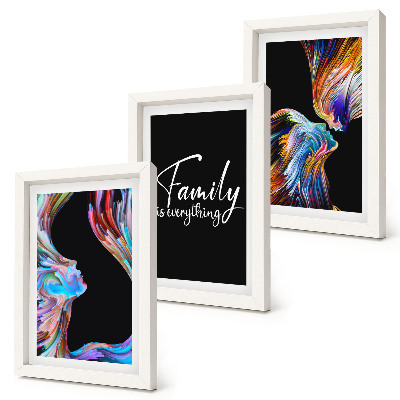 Juego de 3 cuadros decorativos Retratos de personas con coloridos diseños y una inscripción sobre la familia.