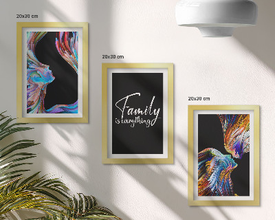 Juego de 3 cuadros decorativos Retratos de personas con coloridos diseños y una inscripción sobre la familia.