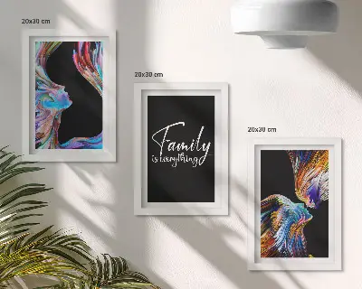 Juego de 3 cuadros decorativos con retratos de personas, diseños coloridos y una inscripción sobre la familia