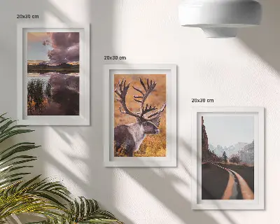 Juego de 3 cuadros decorativos con paisajes de montaña, renos y un camino en plena naturaleza
