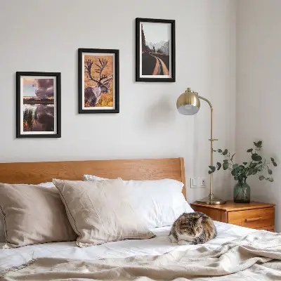 Juego de 3 cuadros decorativos con paisajes de montaña, renos y un camino en plena naturaleza