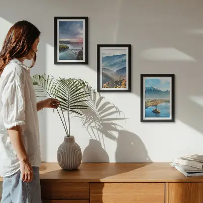 Juego de 3 cuadros decorativos con paisajes montañosos pintorescos y cascadas en plena naturaleza