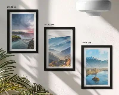 Juego de 3 cuadros decorativos con paisajes montañosos pintorescos y cascadas en plena naturaleza
