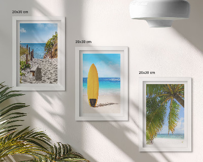 Juego de 3 cuadros decorativos Vistas vacacionales de la playa, las olas y las palmeras en el trópico.