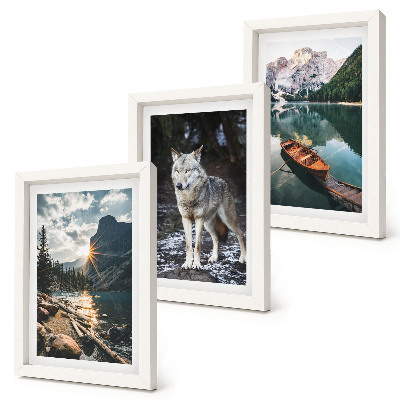 Juego de 3 cuadros decorativos Montañas, lagos y un lobo en un entorno natural.