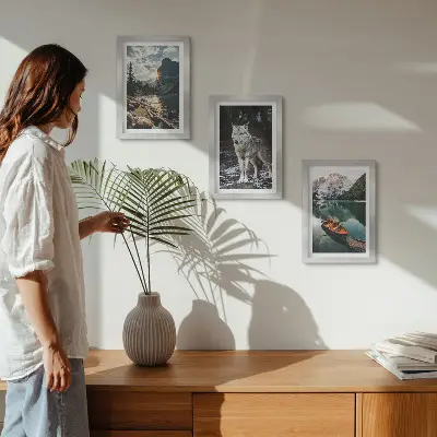Juego de 3 cuadros decorativos con diseño de montañas, lagos y un lobo en un entorno natural