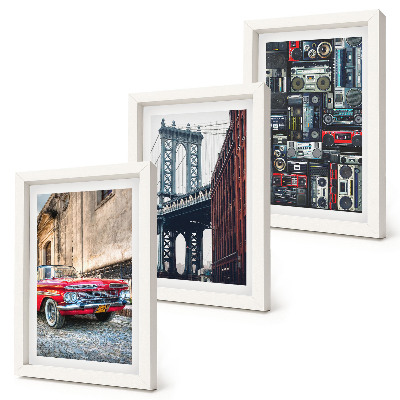 Juego de 3 cuadros decorativos Un coche viejo en la calle cerca del puente de Brooklyn y equipos de audio retro.