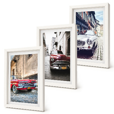 Juego de 3 cuadros decorativos Autos clásicos en calles de la ciudad en diferentes colores.