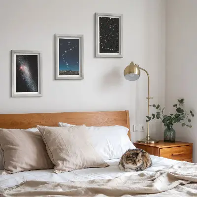 Tríptico enmarcado diseño del signo zodiacal Acuario en el espacio galáctico