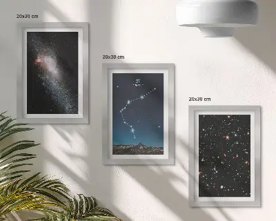 Tríptico enmarcado diseño del signo zodiacal Acuario en el espacio galáctico