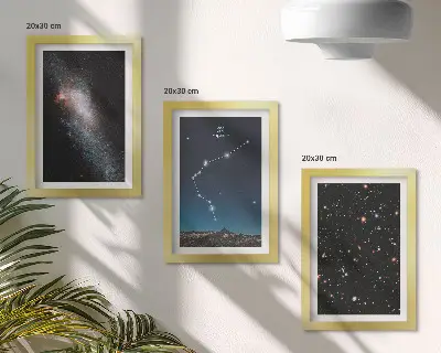 Tríptico enmarcado diseño del signo zodiacal Acuario en el espacio galáctico