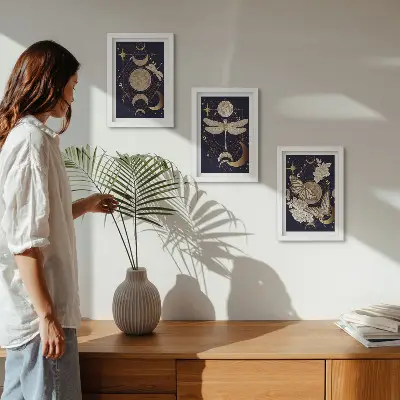 Juego de 3 cuadros decorativos con motivos de la naturaleza incluyendo la luna, el espacio y flores