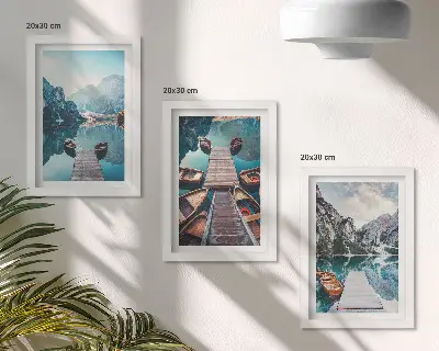 Juego de 3 cuadros decorativos lago tranquilo con muelles de madera y barcos