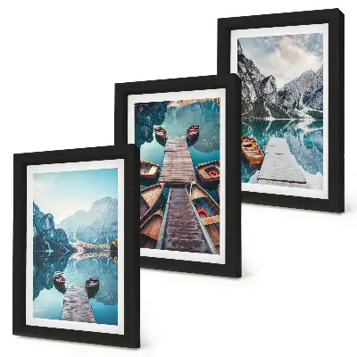 Juego de 3 cuadros decorativos lago tranquilo con muelles de madera y barcos