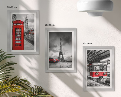 Tríptico enmarcado Ciudades emblemáticas: Londres, París y el transporte ferroviario.