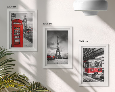Tríptico enmarcado Ciudades emblemáticas: Londres, París y el transporte ferroviario.