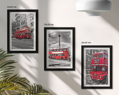 Tríptico enmarcado Autobuses rojos en el paisaje urbano de Londres