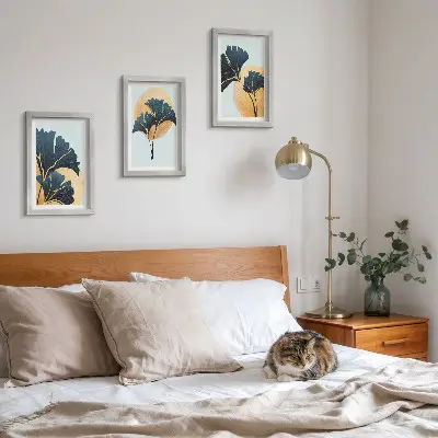 Juego de 3 cuadros decorativos con diseño de hojas de ginkgo sobre fondo claro