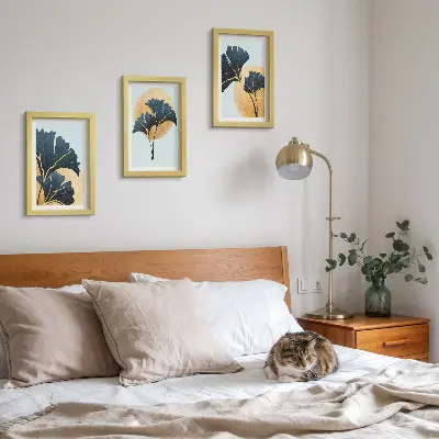 Juego de 3 cuadros decorativos con diseño de hojas de ginkgo sobre fondo claro
