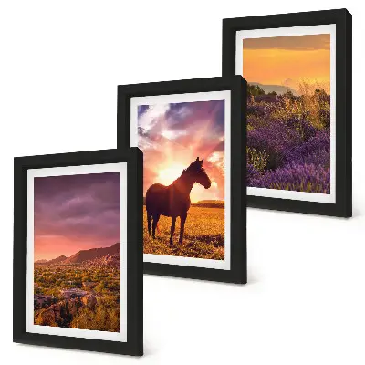 Tríptico de paisajes de montaña con caballos y campos de lavanda enmarcado