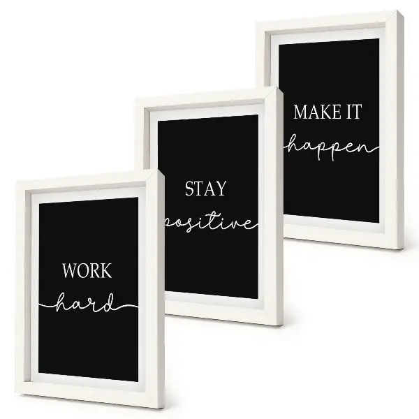 Juego de 3 cuadros decorativos con elegantes eslóganes motivacionales sobre un fondo negro