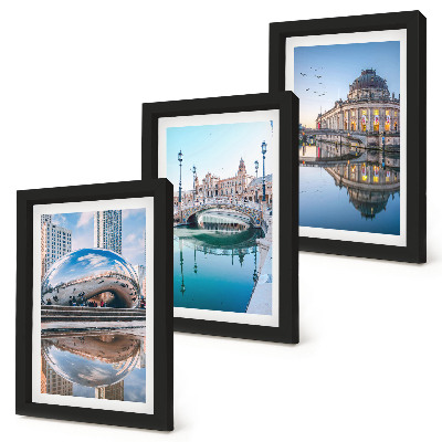 Juego de 3 cuadros decorativos Arquitectura urbana reflejada en el agua.