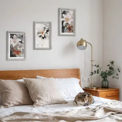 Juego de 3 cuadros decorativos con diseño de flores sobre fondo de mármol en tonos blancos y negros
