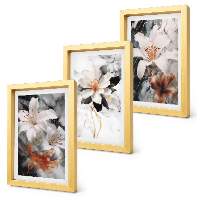 Juego de 3 cuadros decorativos Flores sobre un fondo de mármol en tonos blancos y negros.