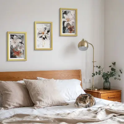 Juego de 3 cuadros decorativos con diseño de flores sobre fondo de mármol en tonos blancos y negros