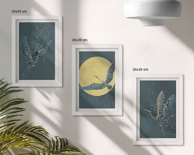 Tríptico enmarcado Grullas en vuelo con la luna y las estrellas de fondo.
