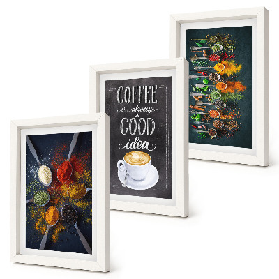 Tríptico enmarcado Café con especias y una taza de hierbas de cocina.