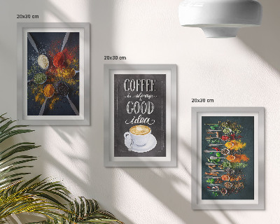 Tríptico enmarcado Café con especias y una taza de hierbas de cocina.