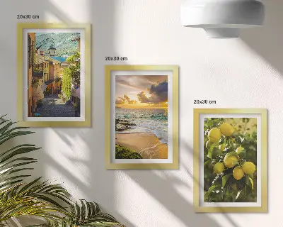 Tríptico enmarcado decoración con calles pintorescas, mar, playa y árboles cítricos