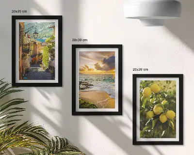 Tríptico enmarcado decoración con calles pintorescas, mar, playa y árboles cítricos