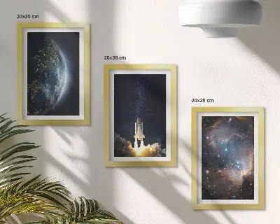 Cuadro tríptico con diseño de cohete espacial, galaxia, cielo y estrellas