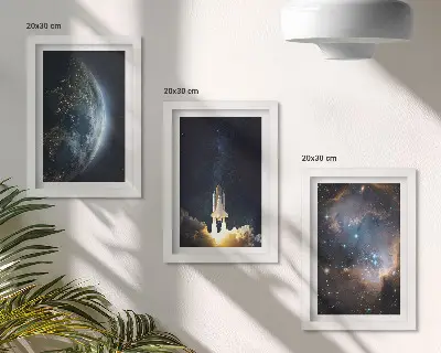 Cuadro tríptico con diseño de cohete espacial, galaxia, cielo y estrellas