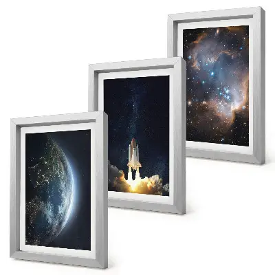 Cuadro tríptico con diseño de cohete espacial, galaxia, cielo y estrellas