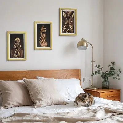 Juego de 3 cuadros decorativos con elegantes retratos de una mujer africana