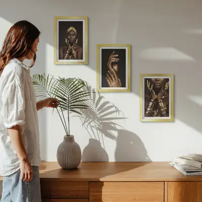 Juego de 3 cuadros decorativos con elegantes retratos de una mujer africana