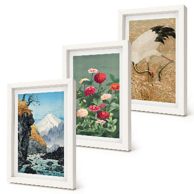 Juego de 3 cuadros decorativos Montañas en el paisaje, río, flores y grullas en la hierba.