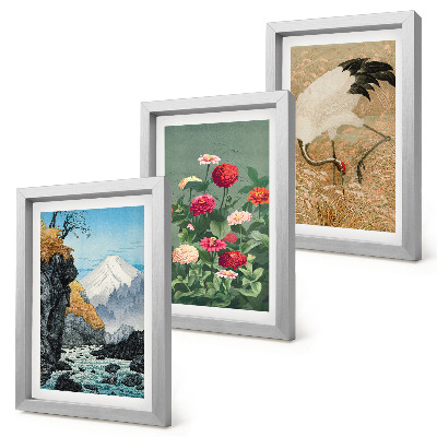Juego de 3 cuadros decorativos Montañas en el paisaje, río, flores y grullas en la hierba.